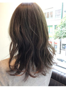 スモーキーアッシュカラー