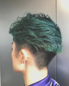 メンズのグリーンカラースタイル！